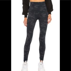 Look At Me Now Leggings in Black Camo
SPANX